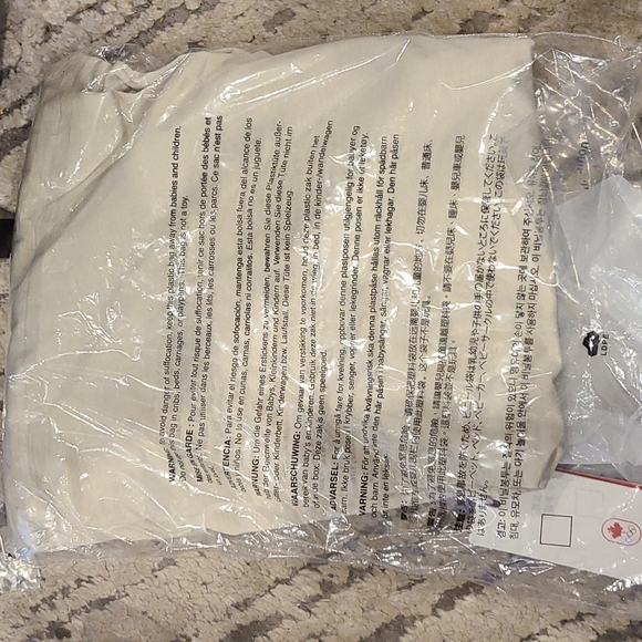 NWT Lululemon Mens The Fundamental Long Sleeve *Team Canada* - Picture 5 of 6